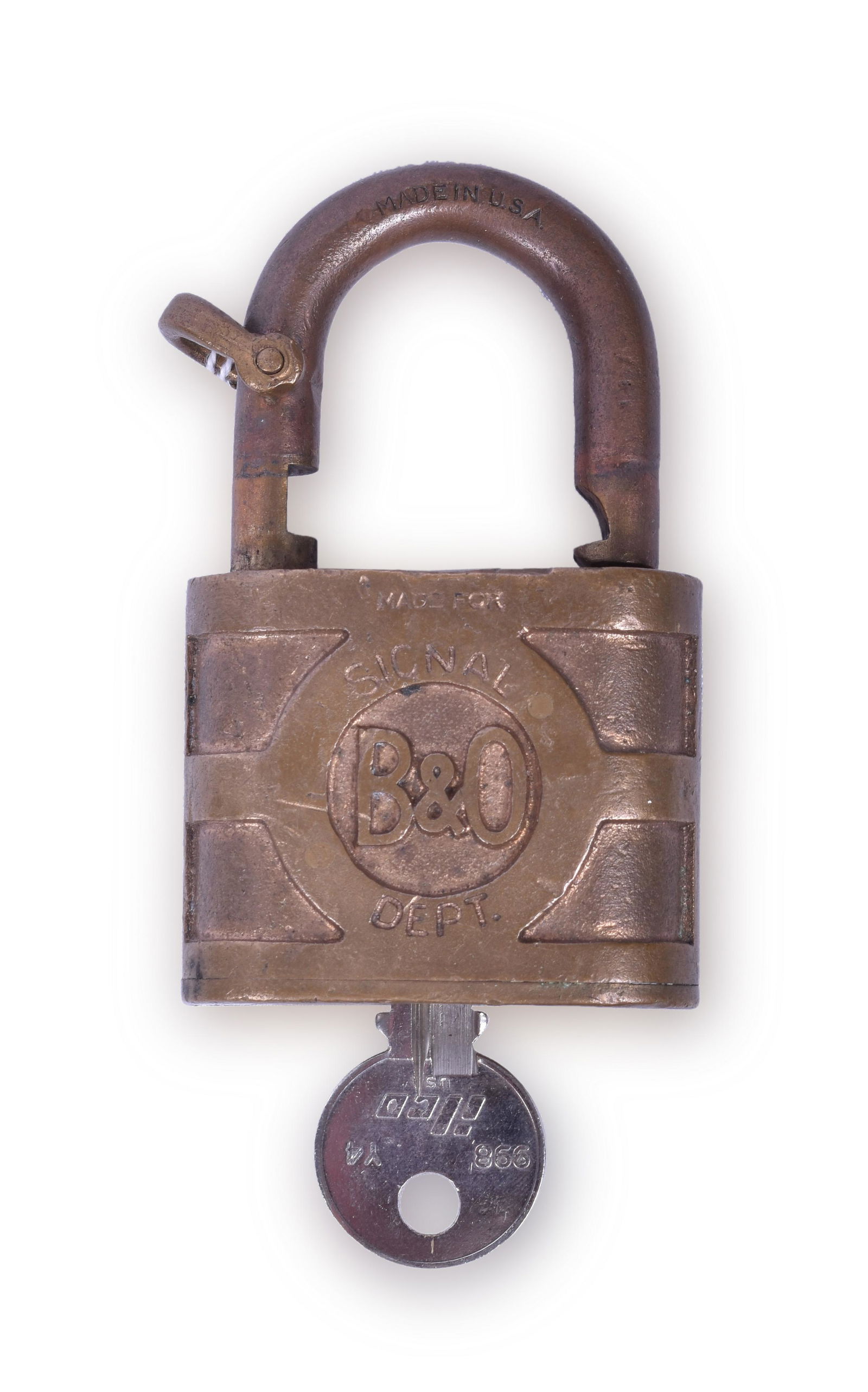 Yale Baltimore and Ohio Signal Department Brass: Yale Baltimore and Ohio Signal Department Brass Railroad Lock Cast with B&O and stamped with SIGNAL DEPT on the front of the lock body, reverse has the Yale logo cast in and Newark Division stamped ar