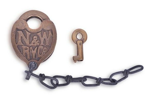 Norfolk and Western Railway Heart Shaped Brass Lock w/ (1 of 2)
