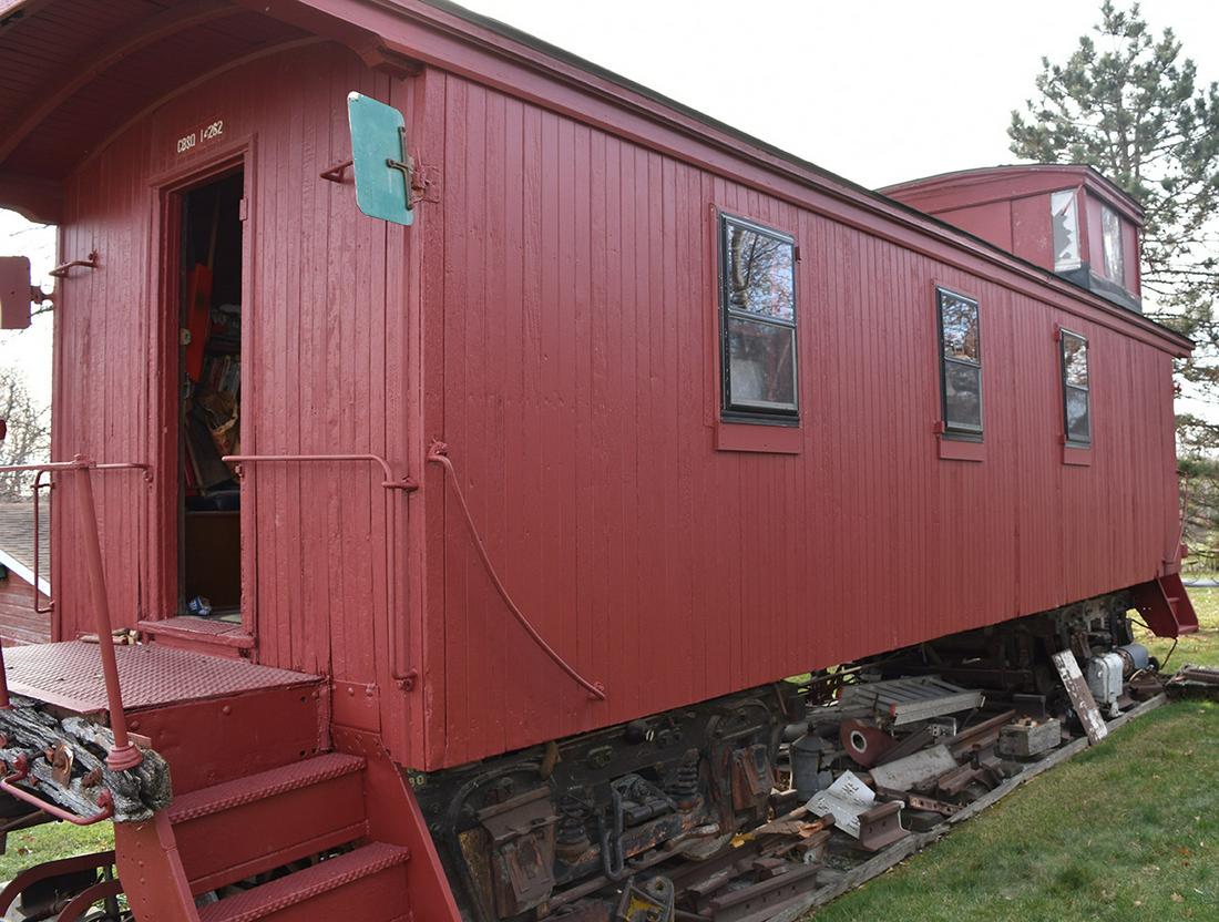 CB&Q / Burlington and Missouri River Wood Caboose (1 of 20)