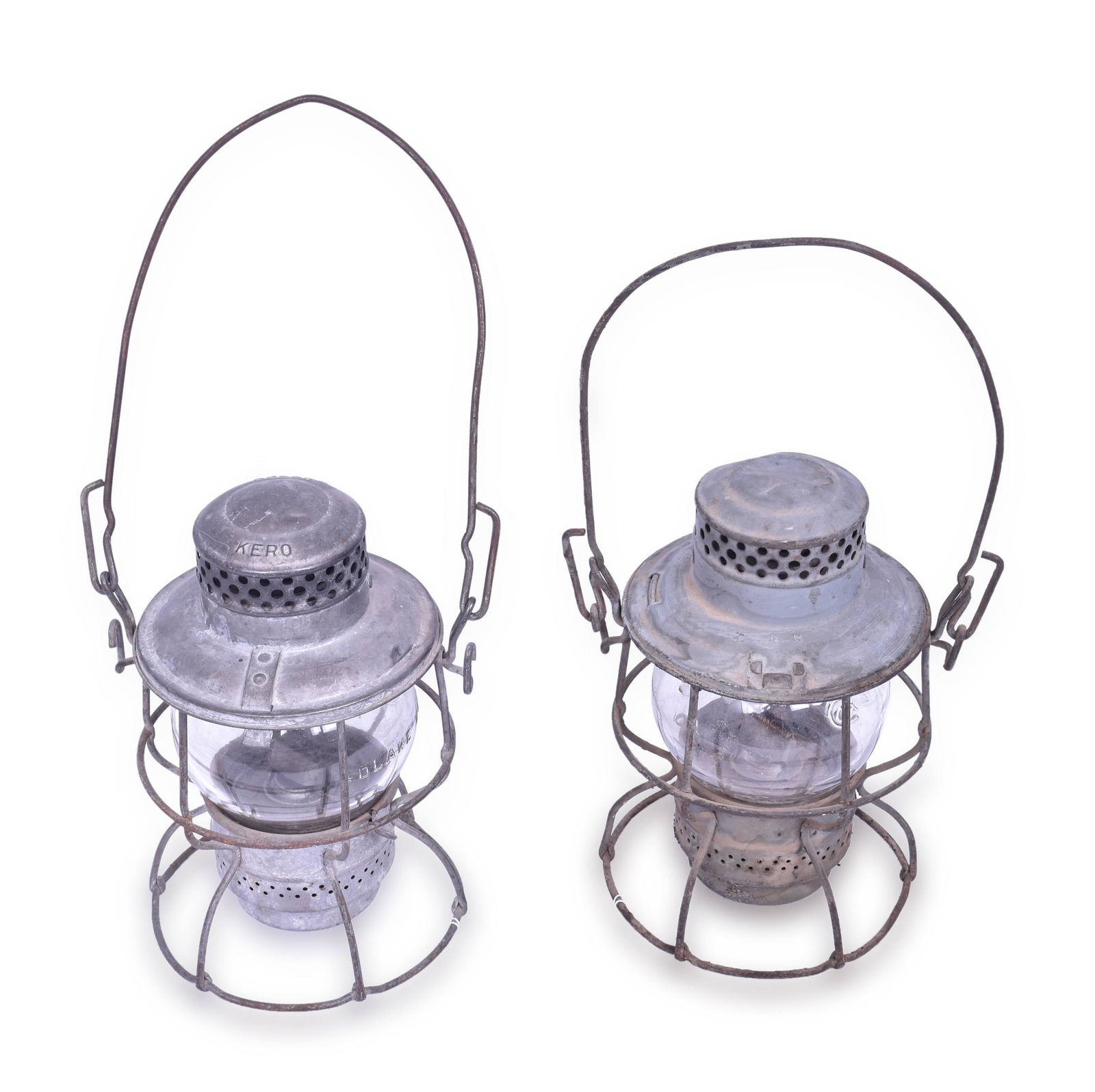 Pair of Adams & Westlake Burlington / CB&Q Clear Globe Railroad Lanterns (1 of 5)