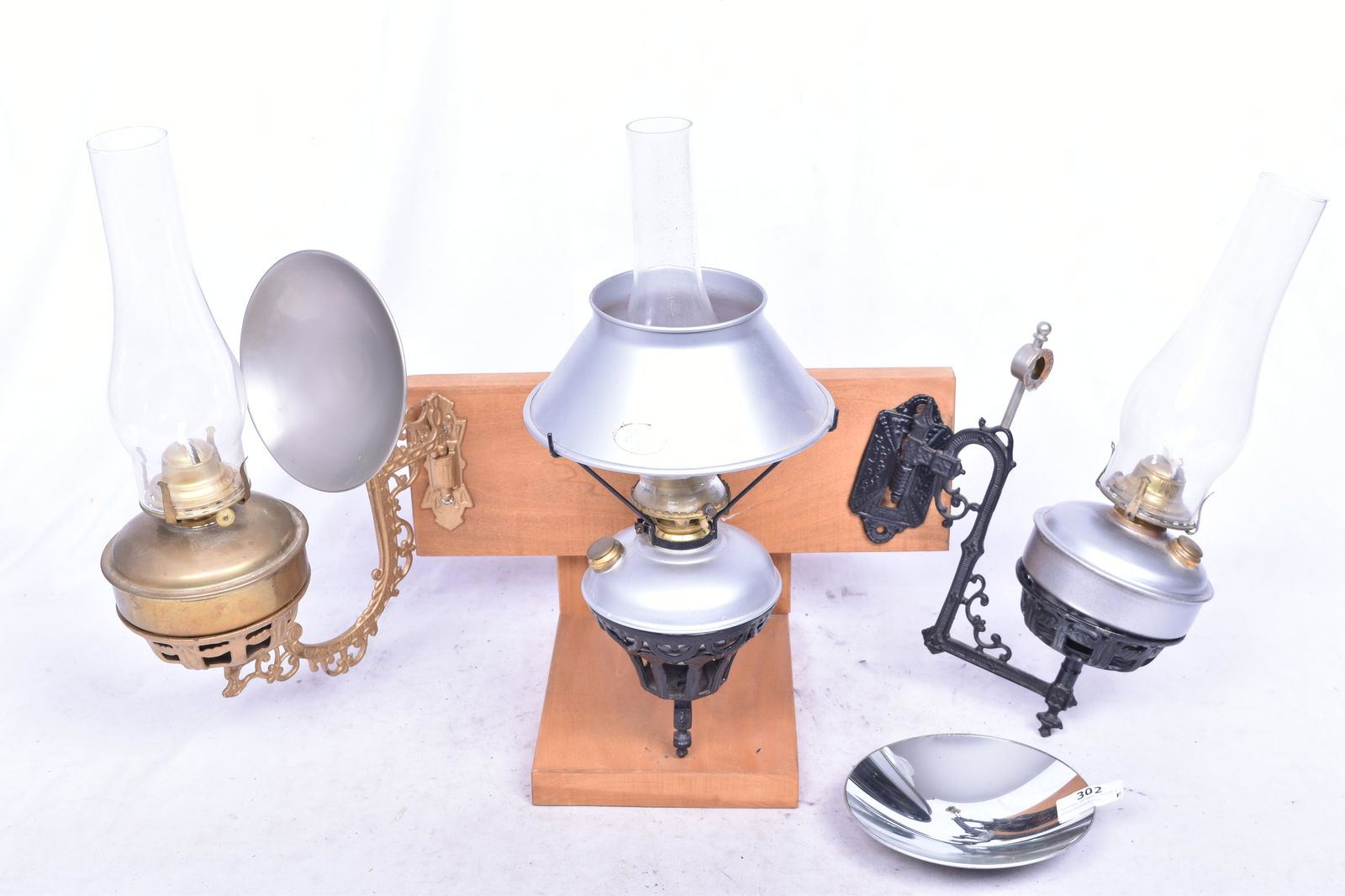 Handlan Three Wall Lamp Display (1 of 11)