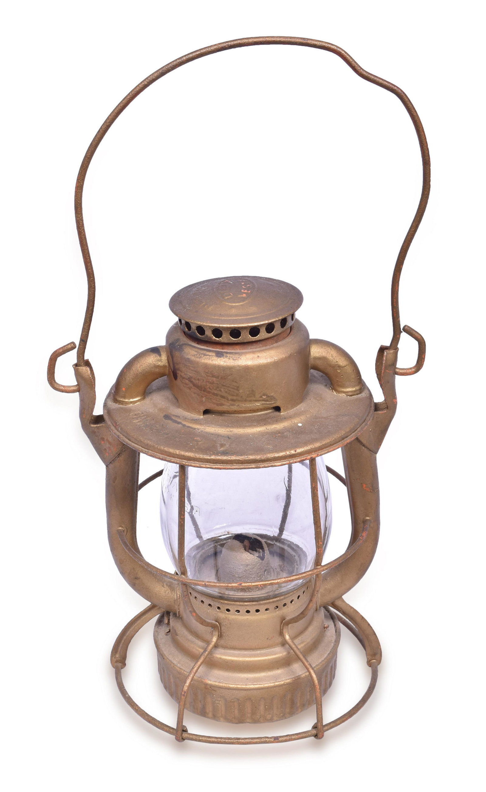Dietz Vesta Gulf Mobile and Ohio Railroad Lantern: Dietz Vesta embossed with G.M.&O. R.R. on the shoulder. The body has been repainted and has some minor pitting, but no rust through. See photos for best description.