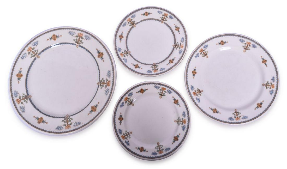 Group of 4 Louisville & Nashville Railroad Regent Pattern Dining Car China Plates - 6 3/8", 7 3/4",: A group of 4 Louisville & Nashville railroad dining car china plates in the Regent pattern. The Regent pattern was used exclusively by the L&N, used only on their Cincinnati to New Orleans Pan America