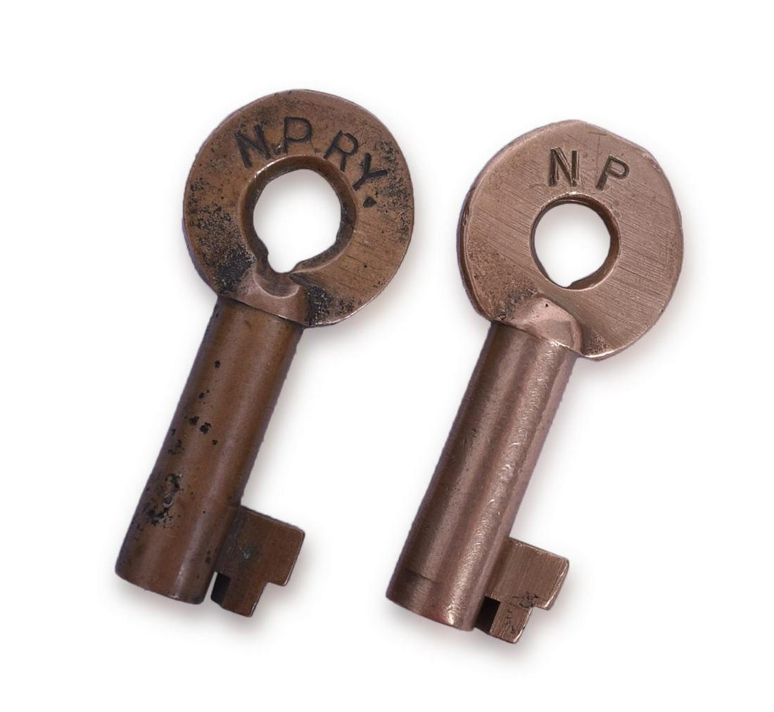 Pair of Northern Pacific Railway Adlake Brass Barrel Keys (1 of 3)