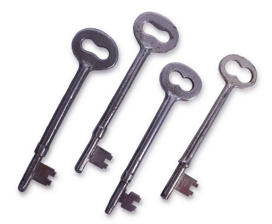 Group of 4 Railroad Caboose and / or Coach Keys (1 of 3)