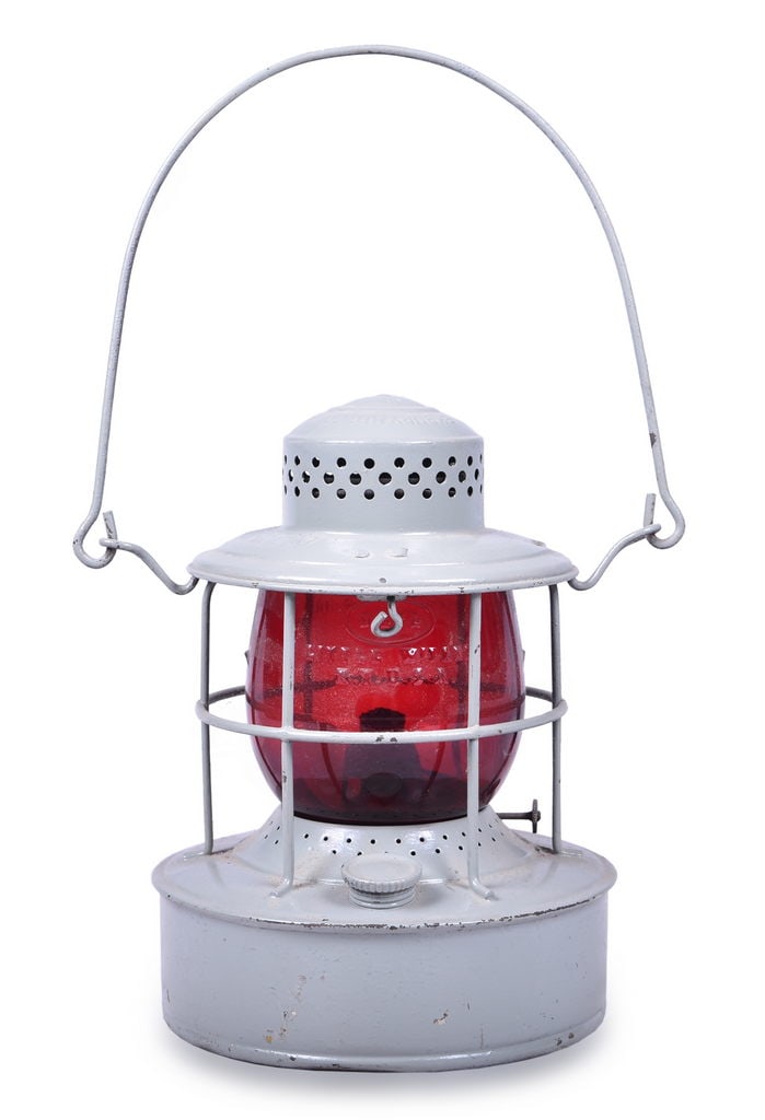 Restored C.T. Company Embury Manufacturing Lantern (1 of 4)