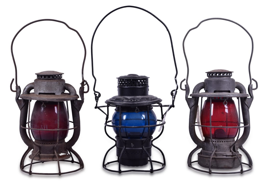 Group of Three New York Central Railroad Lanterns - Dietz Vesta and Adlake 250 Kero (1 of 4)