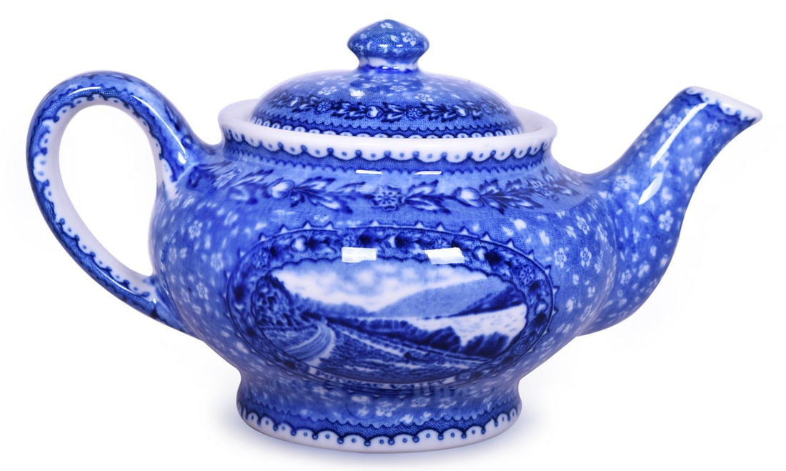 Scammell's Lamberton China Baltimore & Ohio Railroad Centenary Tea Pot: Scammell's Lamberton China Baltimore & Ohio Railroad Centenary Tea Pot A dining car tea pot for the Baltimore & Ohio Railroad in the Centenary pattern, back stamped with 1827-1927 Baltimore & Ohio Rai