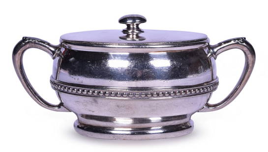 Reed & Barton Ohmer Railroad Dining Car Service Double Handled Sugar Bowl with Lid 14 Oz: Reed & Barton Ohmer Railroad Dining Car Service Double Handled Sugar Bowl with Lid 14 Oz A silver soldered double handled sugar bowl with lid that saw railroad service, likely the Monon, bottom