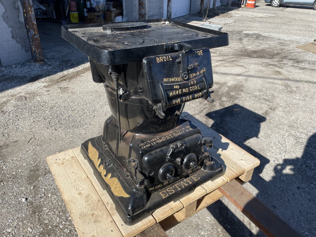 Restored Estate No. 149 Coal Fired Railroad Caboose Stove (1 of 6)