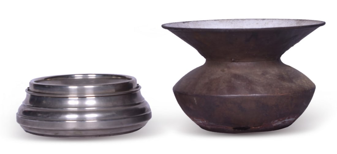 Pair of Railroad Spittoons / Cuspidors - Norfolk and Western and Pullman Palace (1 of 4)