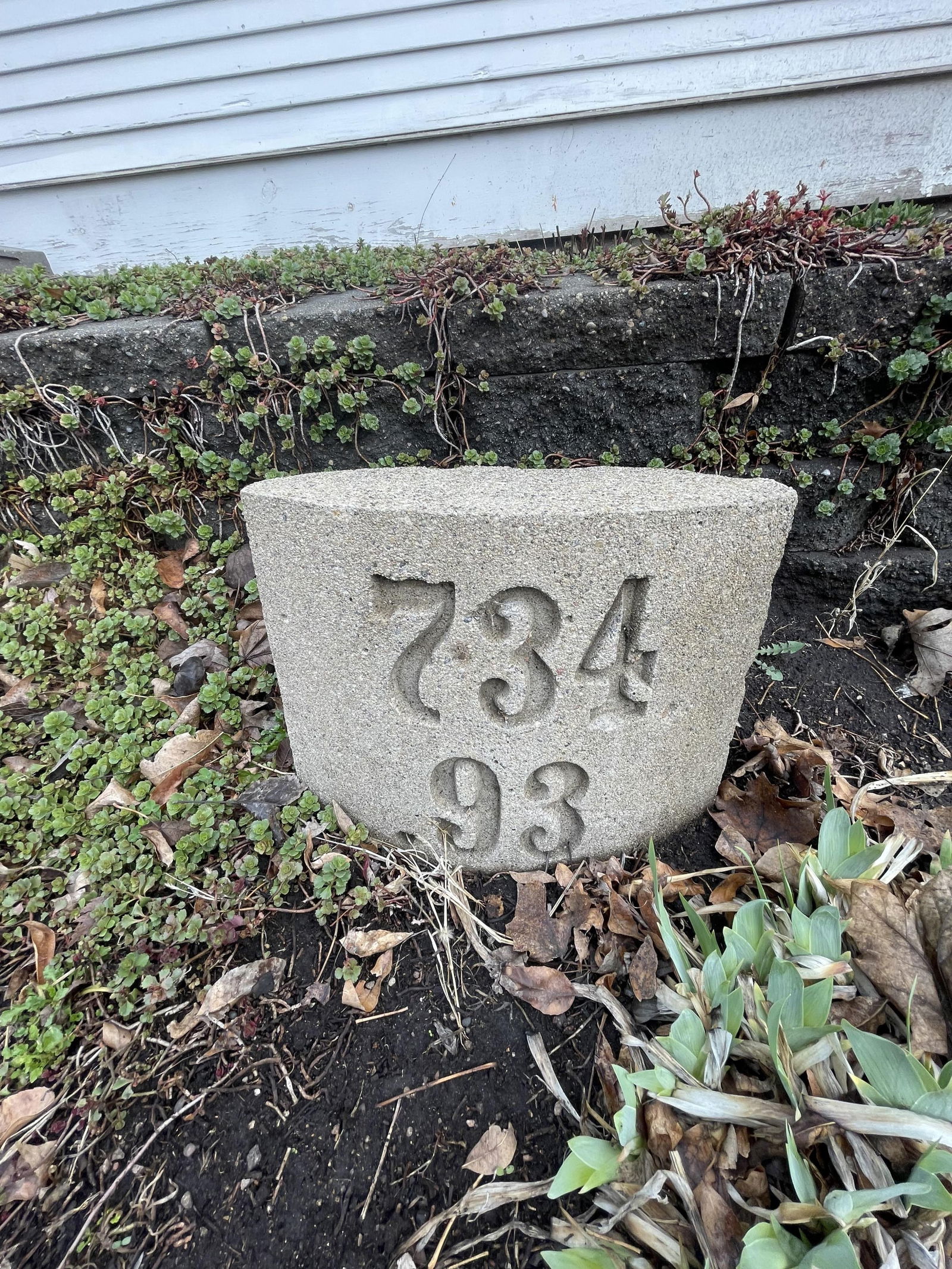 Concrete Mile Post 734 Marker (1 of 2)