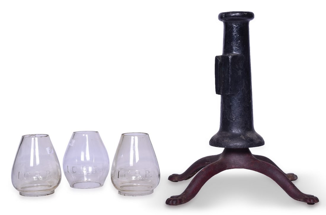 Cast Iron Railroad Locomotive Pilot Flag Holder (1 of 3)