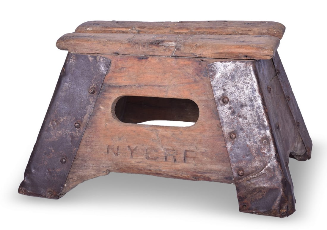 New York Central Railroad Wooden Passenger Car Step Box (1 of 4)