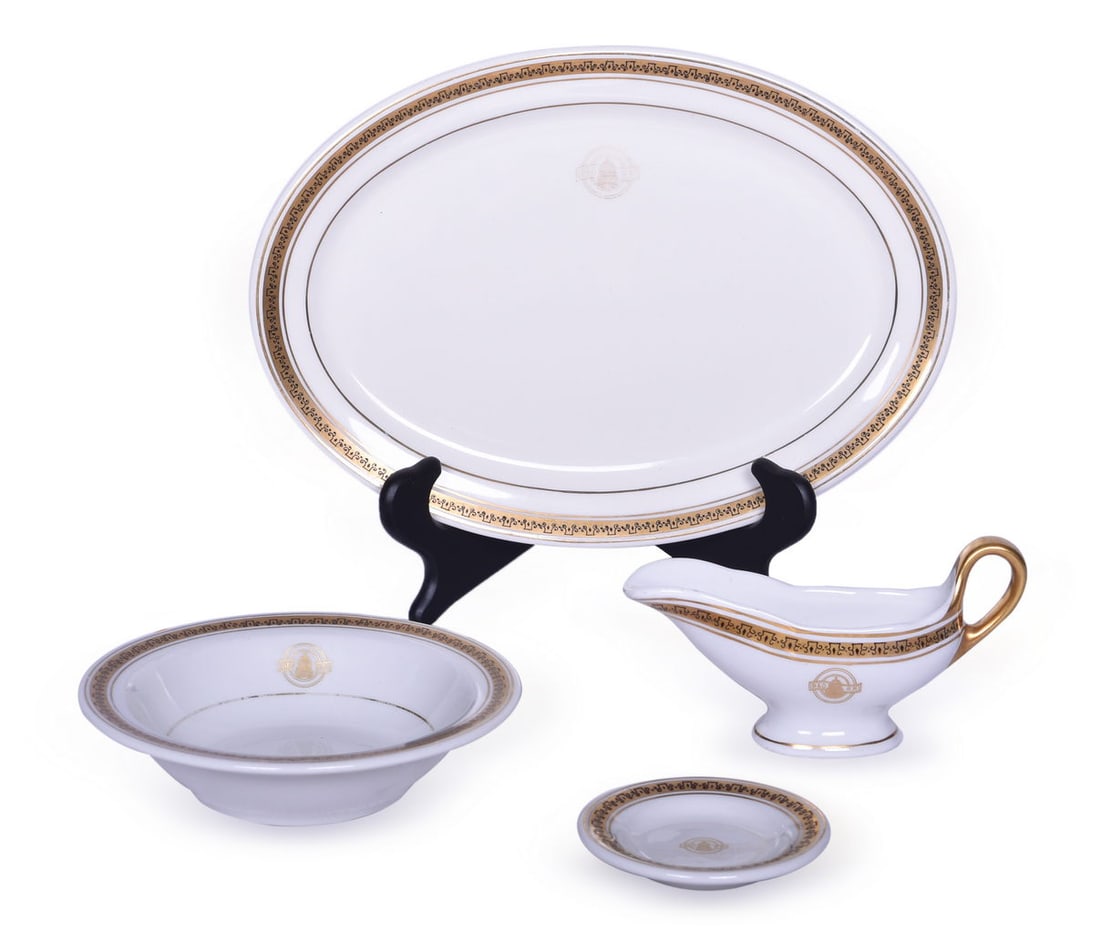 Baltimore & Ohio Railroad China Capitol Sauce Boat, Oval Platter, Butter Pat, and Bowl (1 of 4)