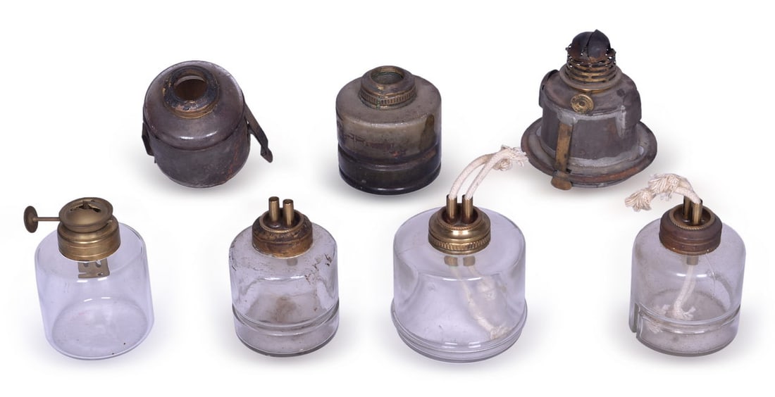 Holmes, Booth & Haydens Lantern Pinch Pot and Six Small Alcohol Lamps (1 of 3)