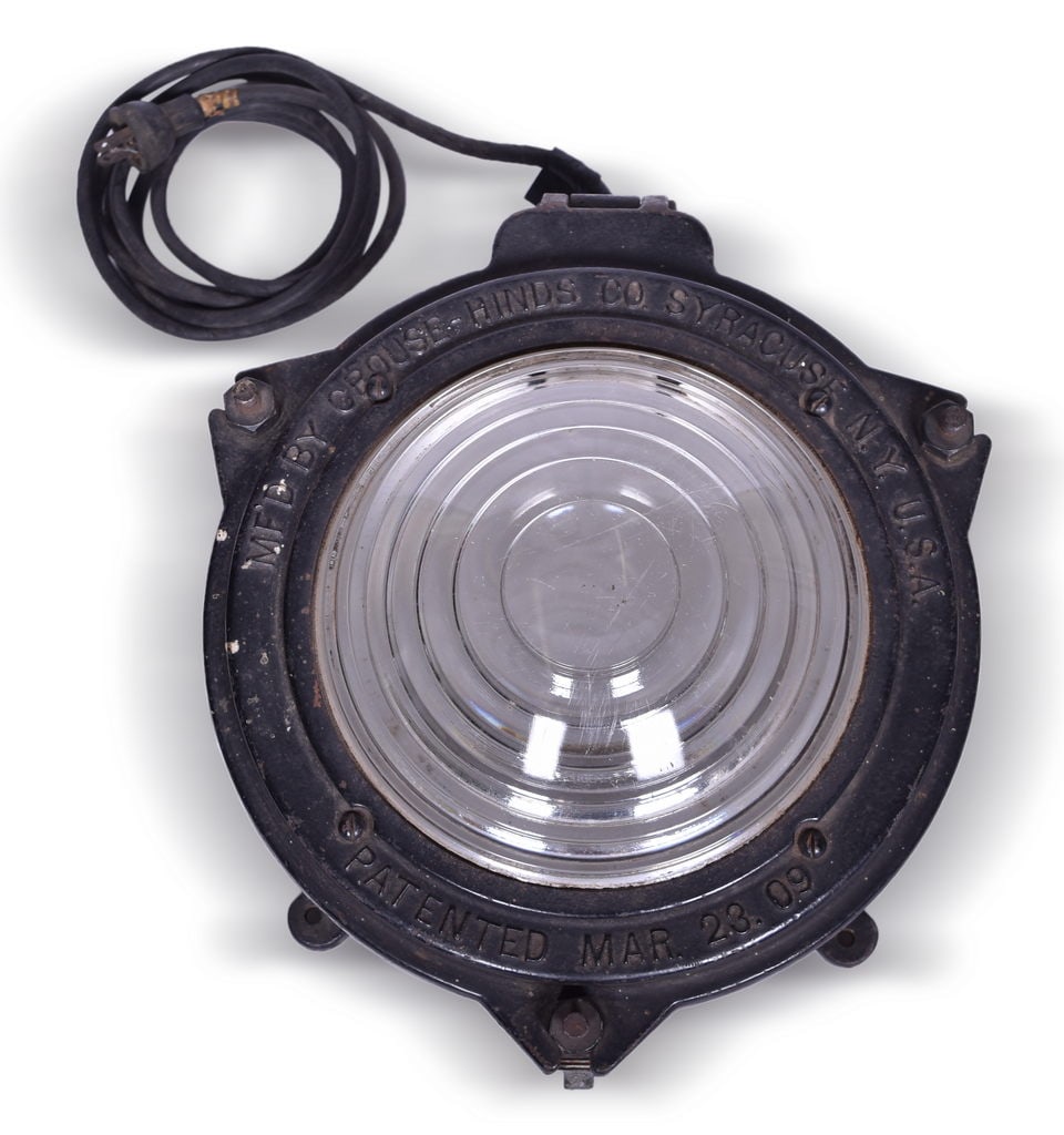 Crouse-Hinds Marker/Railroad Inspection Lamp (1 of 3)