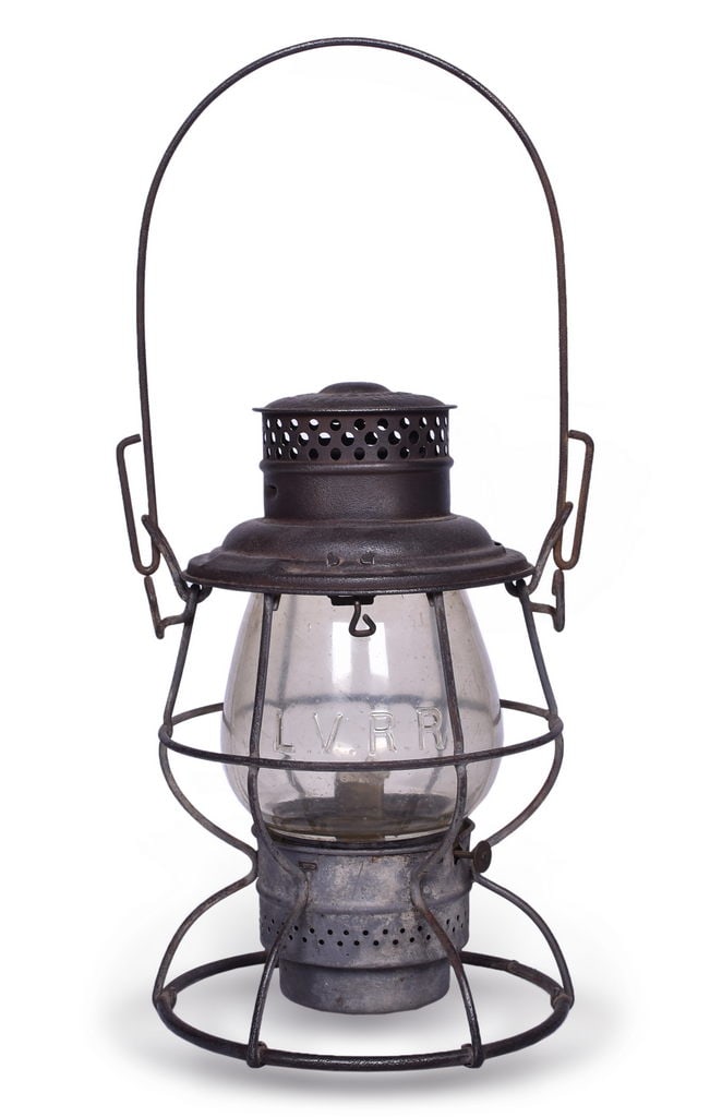 Adlake Reliable Lehigh Valley Railroad Clear Globe Lantern (1 of 5)
