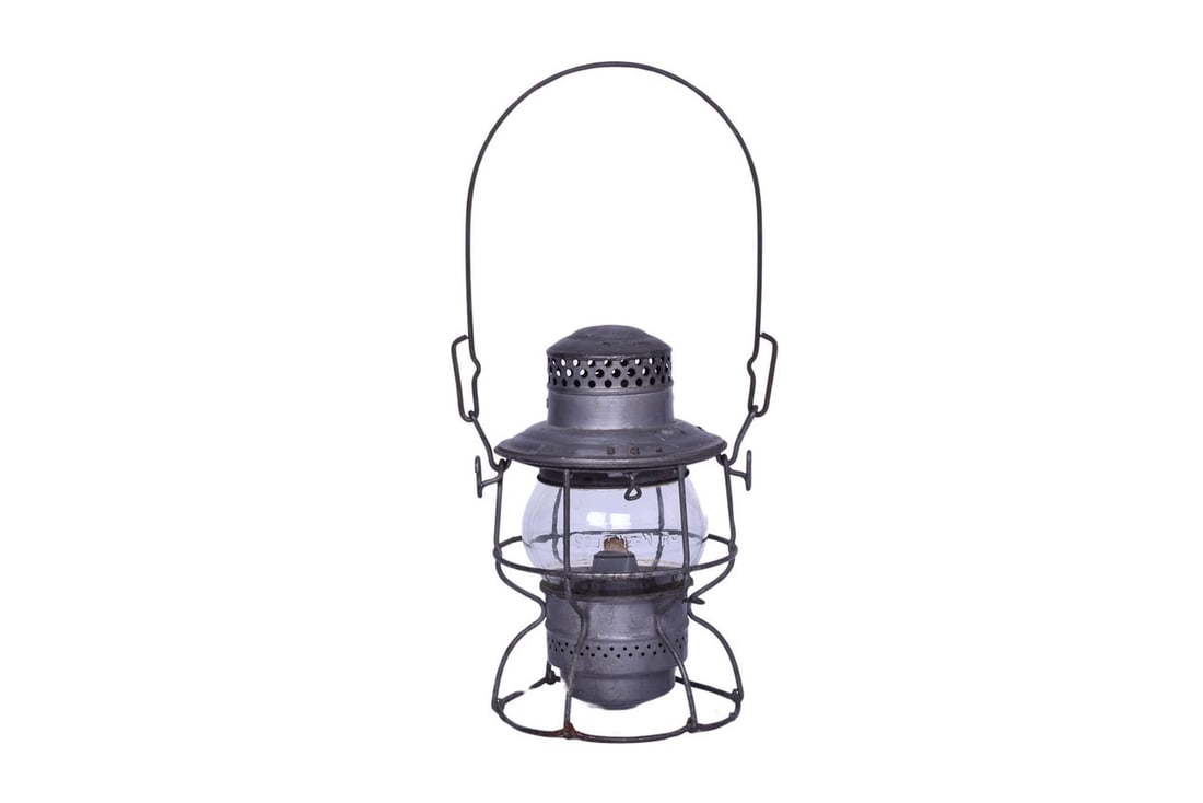 Adams & Westlake Southern Railway Kero Railroad Lantern with Clear Cast Globe: Adams & Westlake Southern Railway Kero Railroad Lantern embossed with The Adams & Westlake Co. and Southern RY on the shoulder. The bottom of the lantern is embossed with a manufacturing date of 2-42.