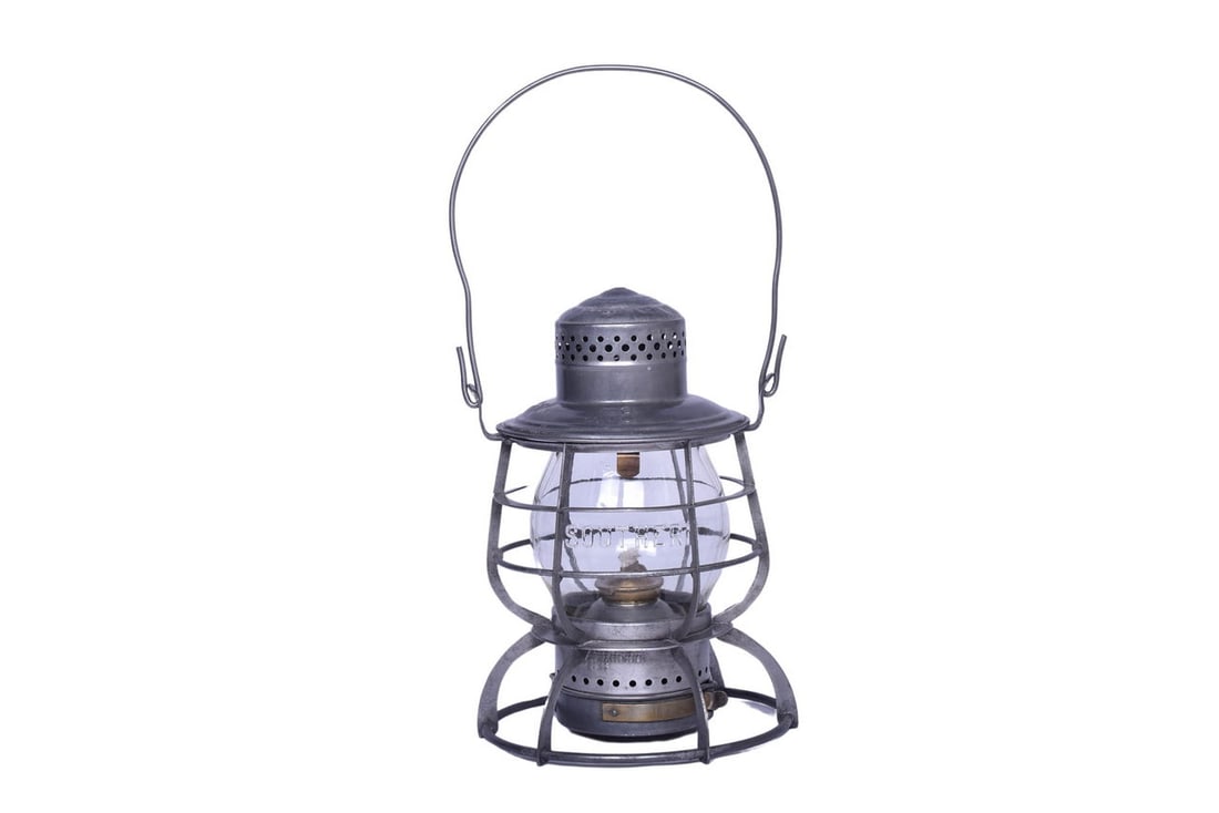 Armspear Southern Railway Railroad Lantern with Clear Cast Globe (1 of 5)