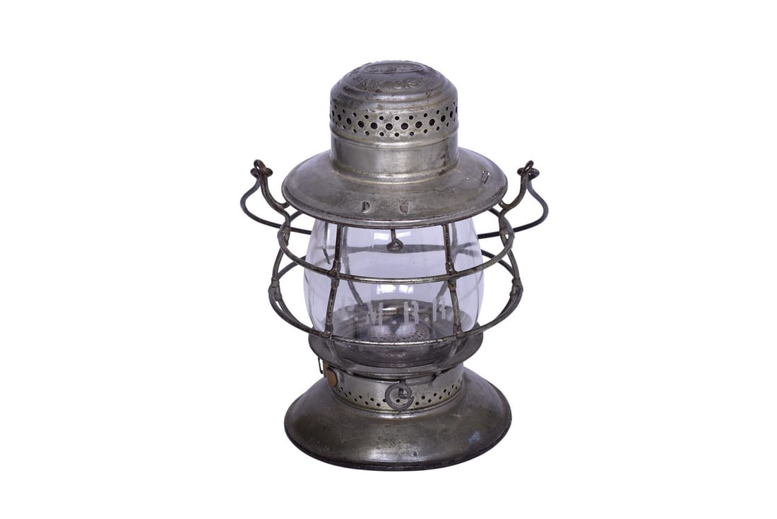 Dietz No. 39 Vulcan Clear Globe Railroad Lantern And C.t.