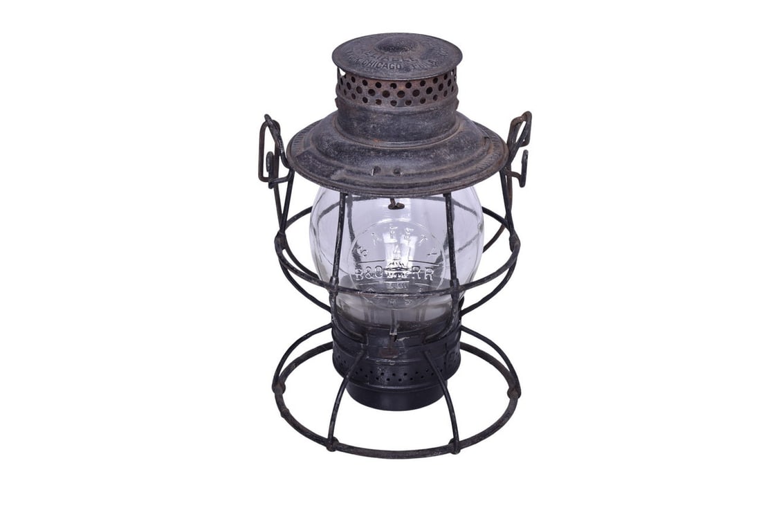 Cincinnati, Indianapolis and Western Adlake Reliable Lantern w/ B&O Capitol Cast Globe (1 of 4)