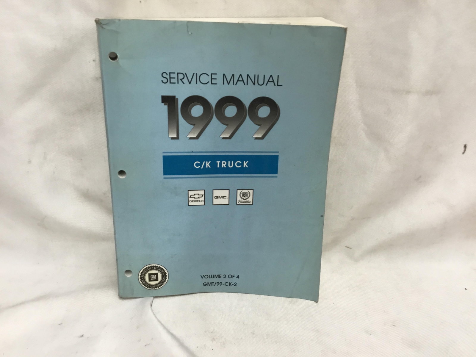 1999 Chevrolet, GMC, Cadillac C/K Truck Service Manual Volume Two of Four: 1999 Chevrolet, GMC, Cadillac C/K Truck Service Manual Volume Two of FourGeneral Motors Corporation