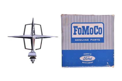 New old stock Ford / Lincoln C5VY-16850 1965-66 Hood Ornament