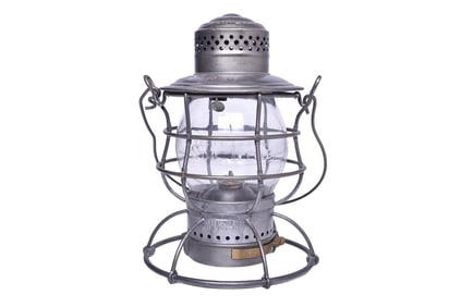 Armspear Soo Line Railroad Lantern w/ Clear Cast Globe
