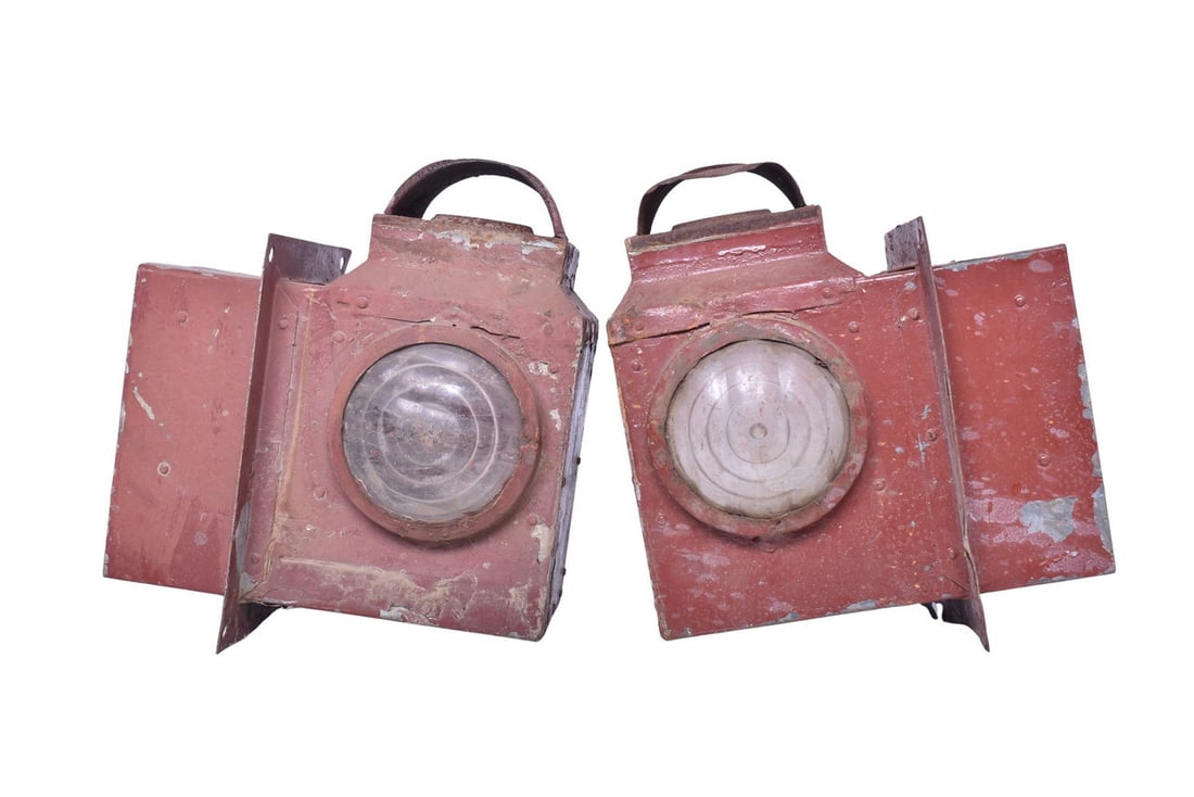 Pair of Foreign Railway Wagon Marker Lamps (1 of 6)