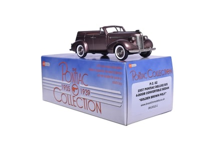 Brooklin PC2 1937 Pontiac Deluxe Six Four-Door Convertible Sedan