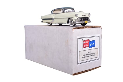 Motor City USA MC-7 1953 Chevrolet Hardtop