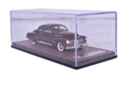 Great Lighting Models GLM119801 1941 Cadillac Series 62 Coupe