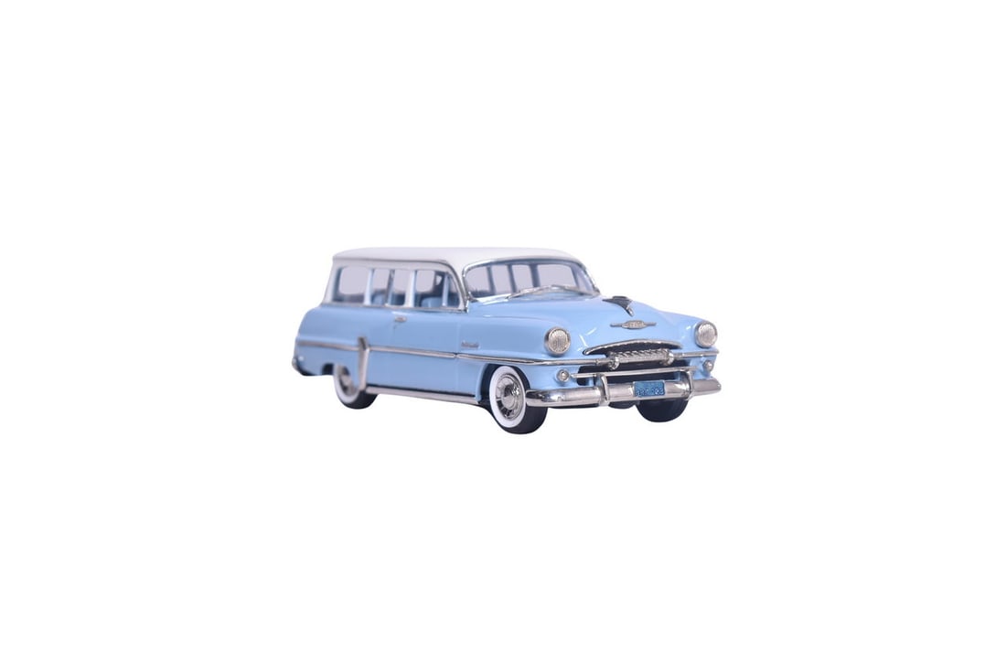 Brooklin BRK123 1954 Plymouth Belvedere Suburban: Brooklin BRK123 1954 Plymouth Belvedere Suburban Brooklin white metal 1:43 scale BRK123 1954 Plymouth Belvedere Suburban in blue with a white roof. No original packaging, like new condition. Box size