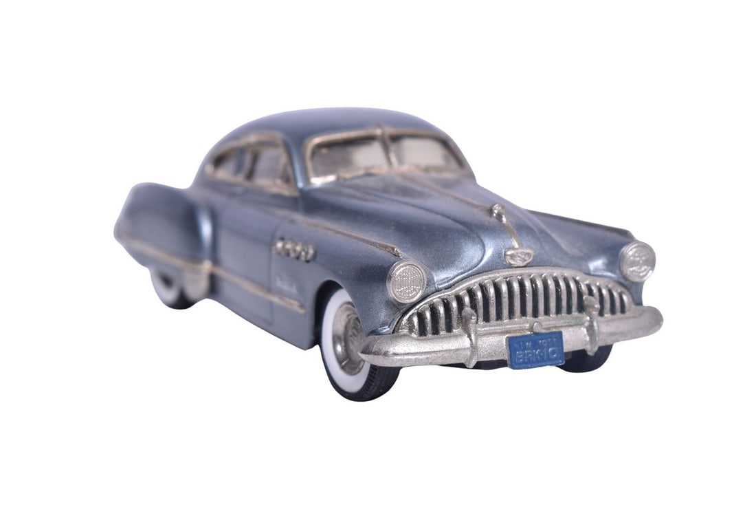 Brooklin BRK10 1949 Buick Roadmaster 76-S Sedanet (1 of 3)