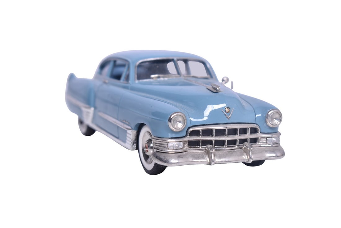 Motor City USA MC-19 1949 Cadillac 62 Sedanet: Motor City USA MC-19 1949 Cadillac 62 Sedanet Motor City USA white metal 1:43 scale MC-19 1949 Cadillac 62 Sedanet in blue. No original packaging, like new condition. Box size 8" x 8" x 4"