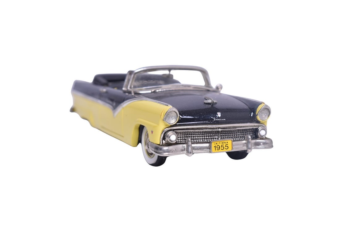Motor City USA MC-12 1955 Ford Fairlane Sunliner Convertible (1 of 3)
