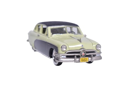 Motor City USA MC-11 1950 Ford Custom Crestliner
