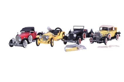 Four 1:24 Die Cast 1910s/20s Stutz and 1932 Chevrolet Models - Danbury Mint and Franklin Mint