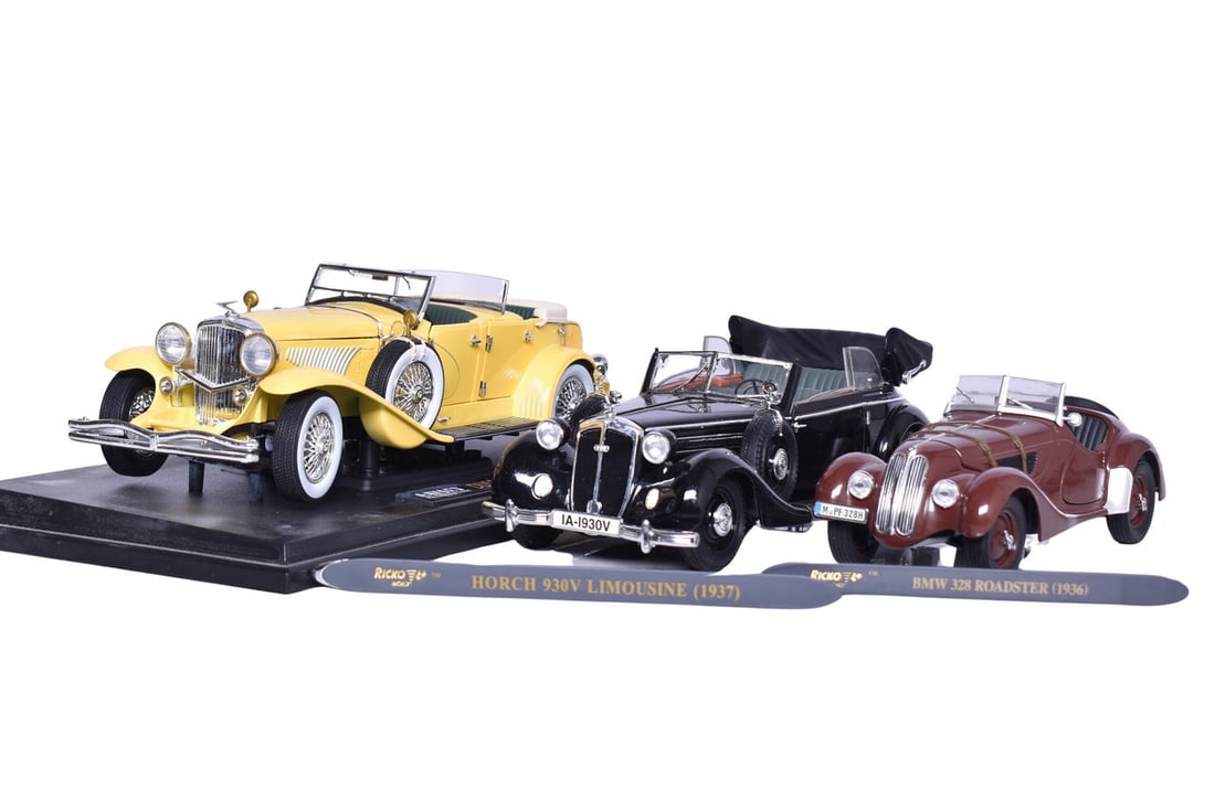 Trio of Ricko 1:18 Die Cast Horch, BMW, Duesenberg Models: Trio of Ricko 1:18 Die Cast Horch, BMW, Duesenberg Models Three Ricko 1:18 die cast models. Includes a 1936 BMW Roadster in brown, a 1937 Horch 930V Limousine in black, and a Greenlight Hollywood Dues