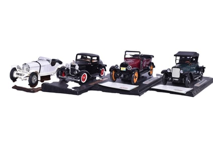 Four Signature, Road Legends 1:18 Die Cast Models - 1917 REO Touring, 1920 Cleveland Roadster, 1932