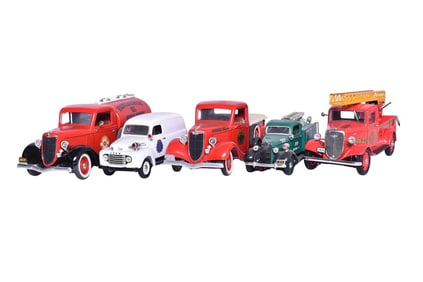 Five Solido, Liberty Classics, Antique Replicas 1:24 Die Cast First Responder Models
