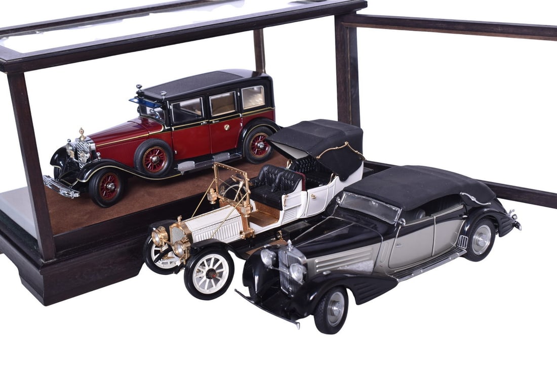 Three Franklin Mint 1:24 Die Cast 1930s, 1912 Models - Maybach Zeppelin, Packard, Mercedes-Benz (1 of 4)