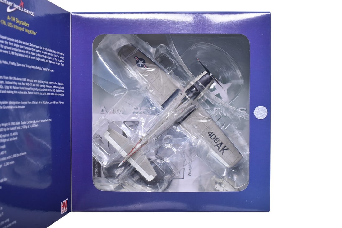 Hobby Master 1:72 Douglas A-1H Skyraider Die Cast USS Intrepid Navy Military Plane - NIB (1 of 2)