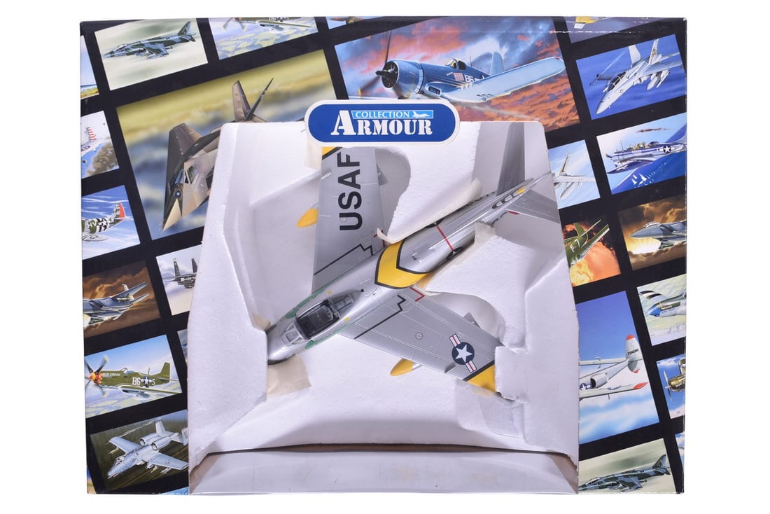 Armour Collection / Franklin Mint 1:48 F86 Saber USAF "The Huff" Die Cast Military Plane (1 of 2)