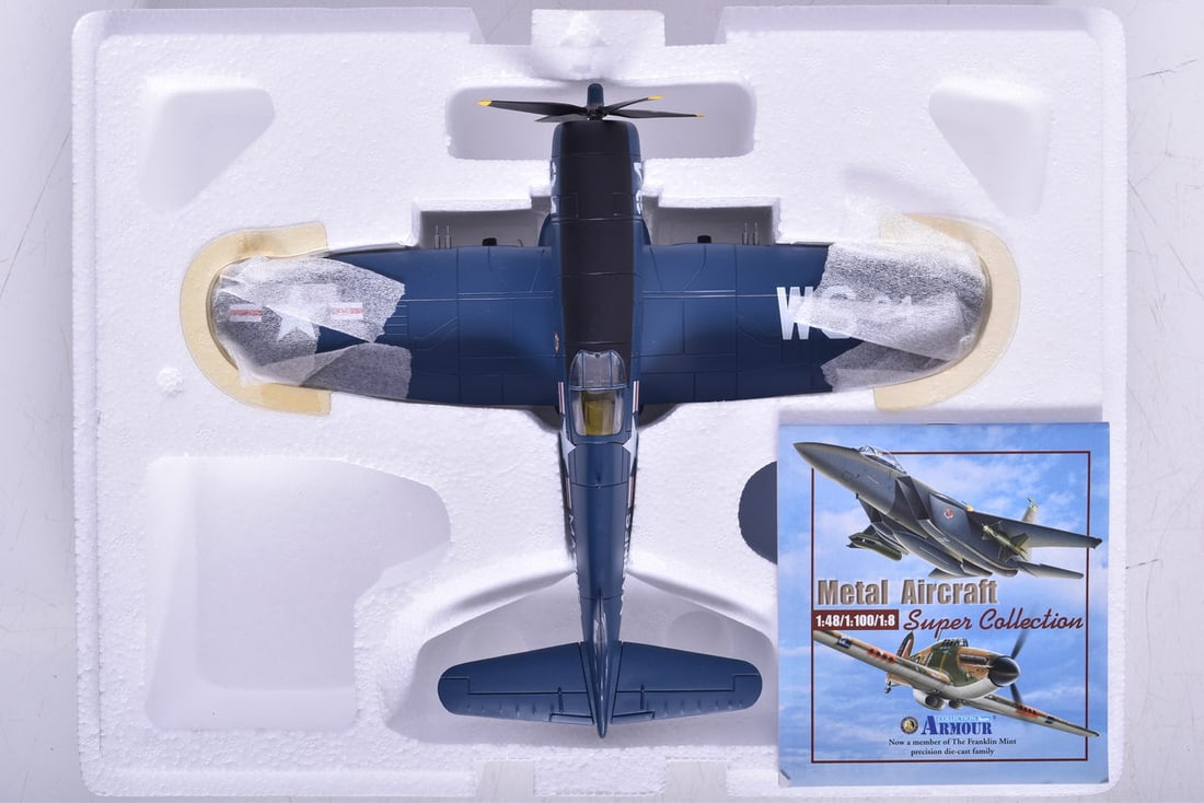 Franklin Mint F4U-Corsair US Marines WWII Aces Die Cast Military Plane (1 of 2)