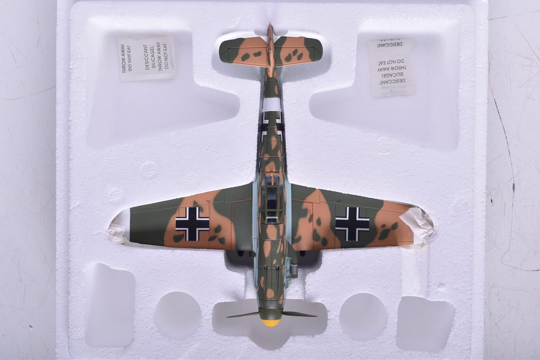 Armour Collection / Franklin Mint 1:48 BF109 Messerschmitt WWII Aces Diecast Plane (1 of 2)