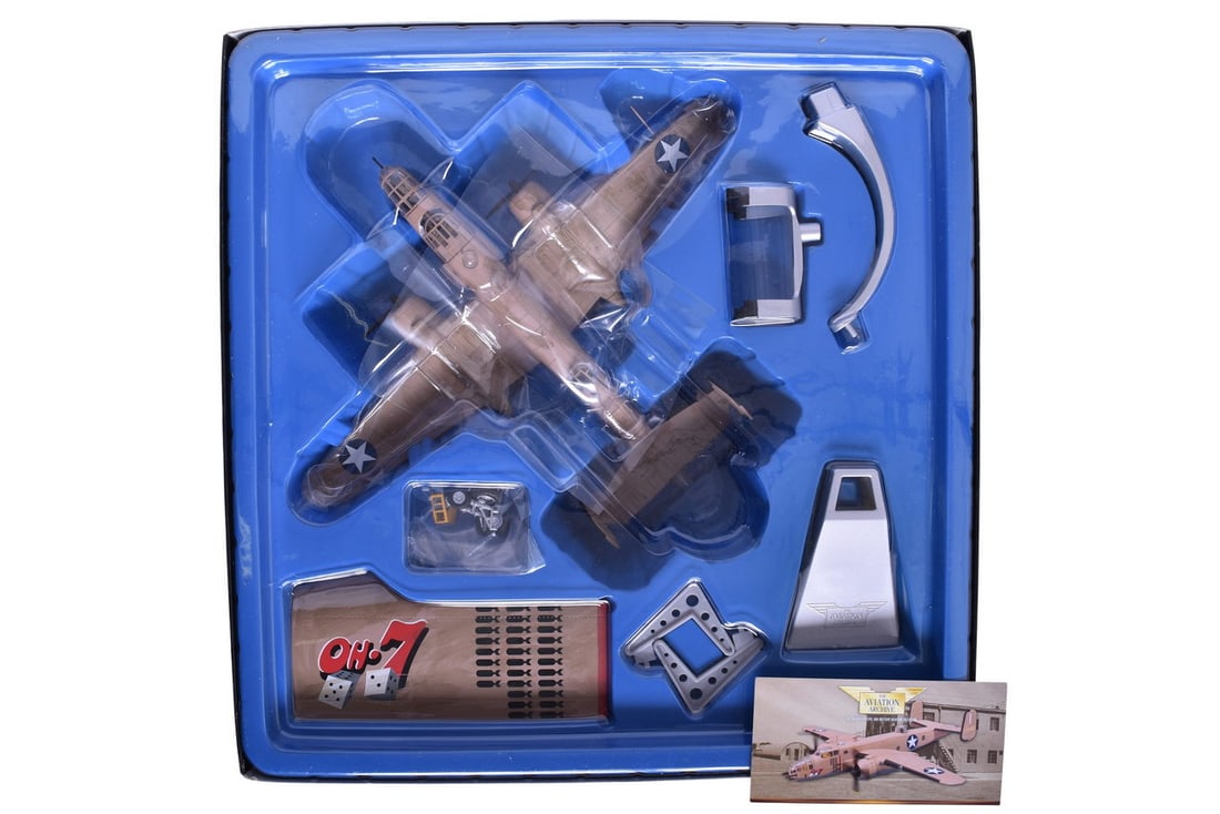 Corgi 1:72 B-25C Mitchell "OH-7" Diecast Plane: Corgi 1:72 B-25C Mitchell "OH-7" Diecast Plane Replica 1:72 scale diecast B-25C Mitchell "OH-7" military plane by Corgi. Item No. US35305. New in box with minimal shelf wear. Box size 14" x 14" x 4 1/