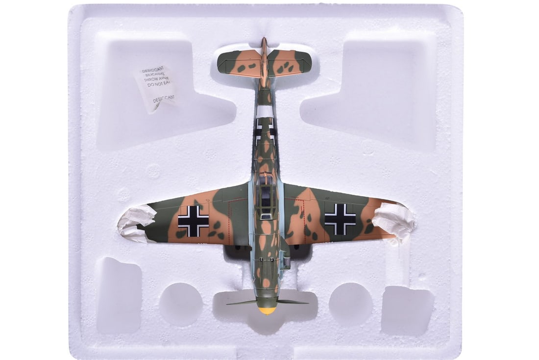 Armour Collection / Franklin Mint 98082 BF-109 Messerschmitt Luftwaffe WWII diecast plane (1 of 2)
