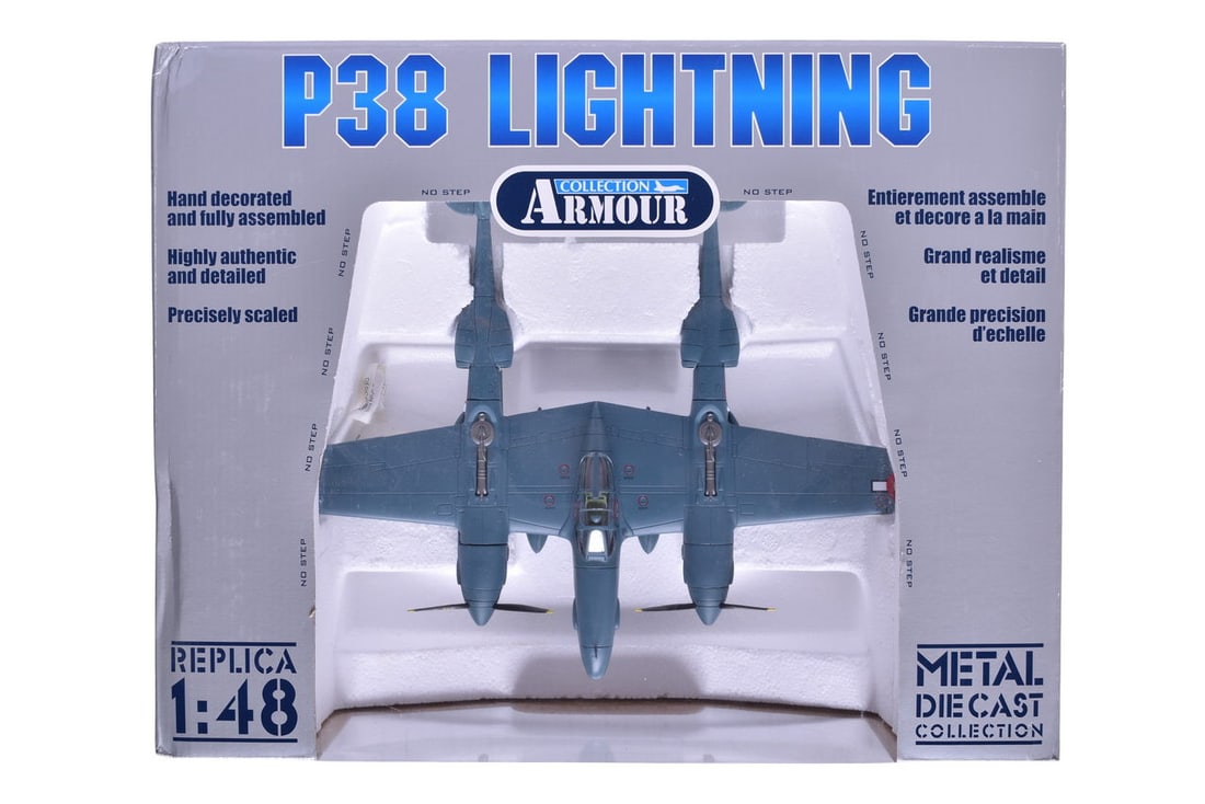 Franklin Mint / Armour Collection 98118 P-38/F-5 Lightning Armee de l?Air Diecast Plane (1 of 2)